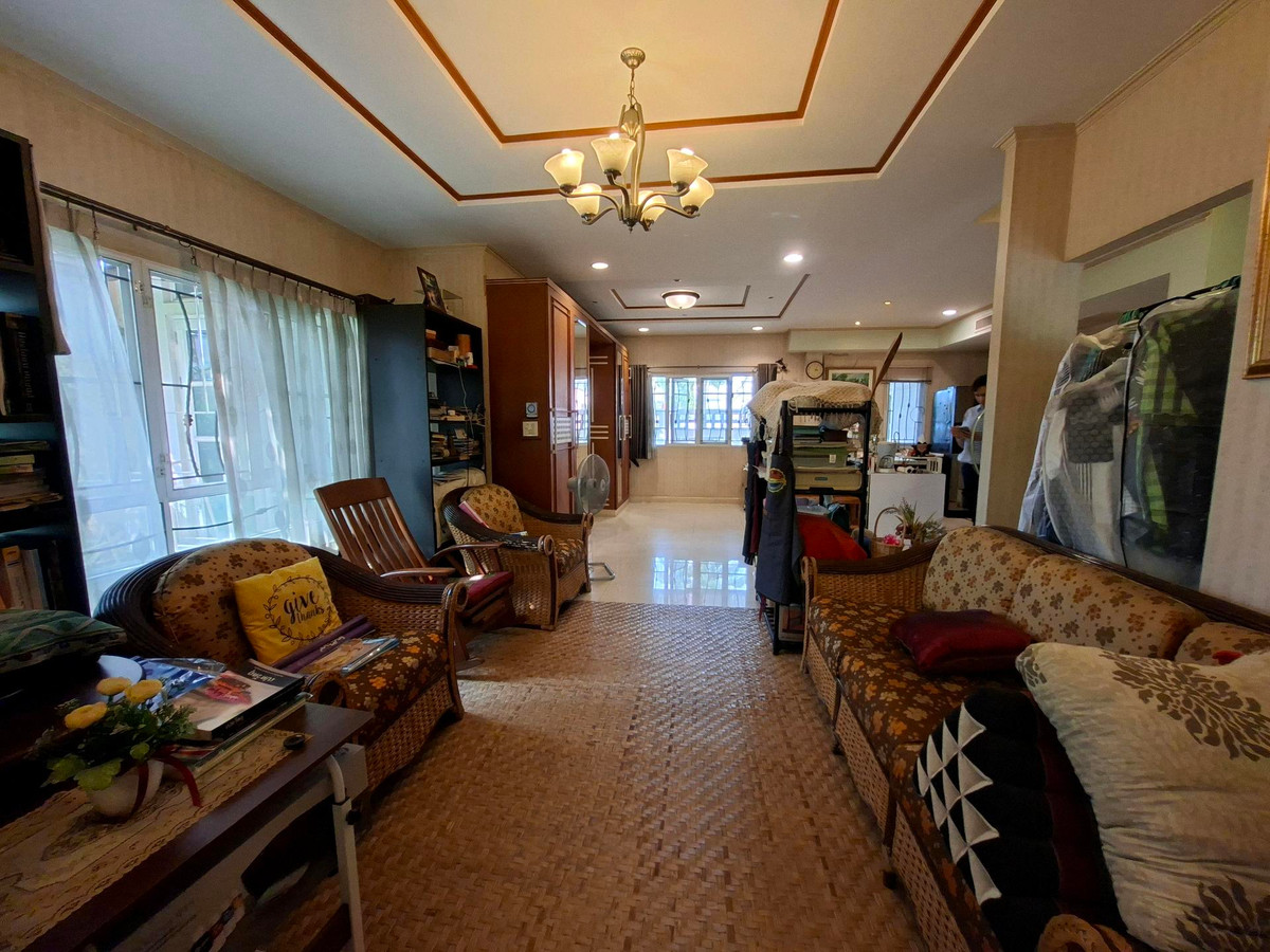 ขายบ้านลาดกระบัง สุวรรณภูมิ : ราคาดีที่สุด🔥บ้านเดี่ยว 133.5 ตร.วา✈️ ใกล้สุวรรณภูมิ 6 ห้องนอน 5 ห้องน้ำ🔥ถูกสุดในย่านนี้ สวยพร้อมอยู่ สนใจ 📞0994152664 , 0803696366