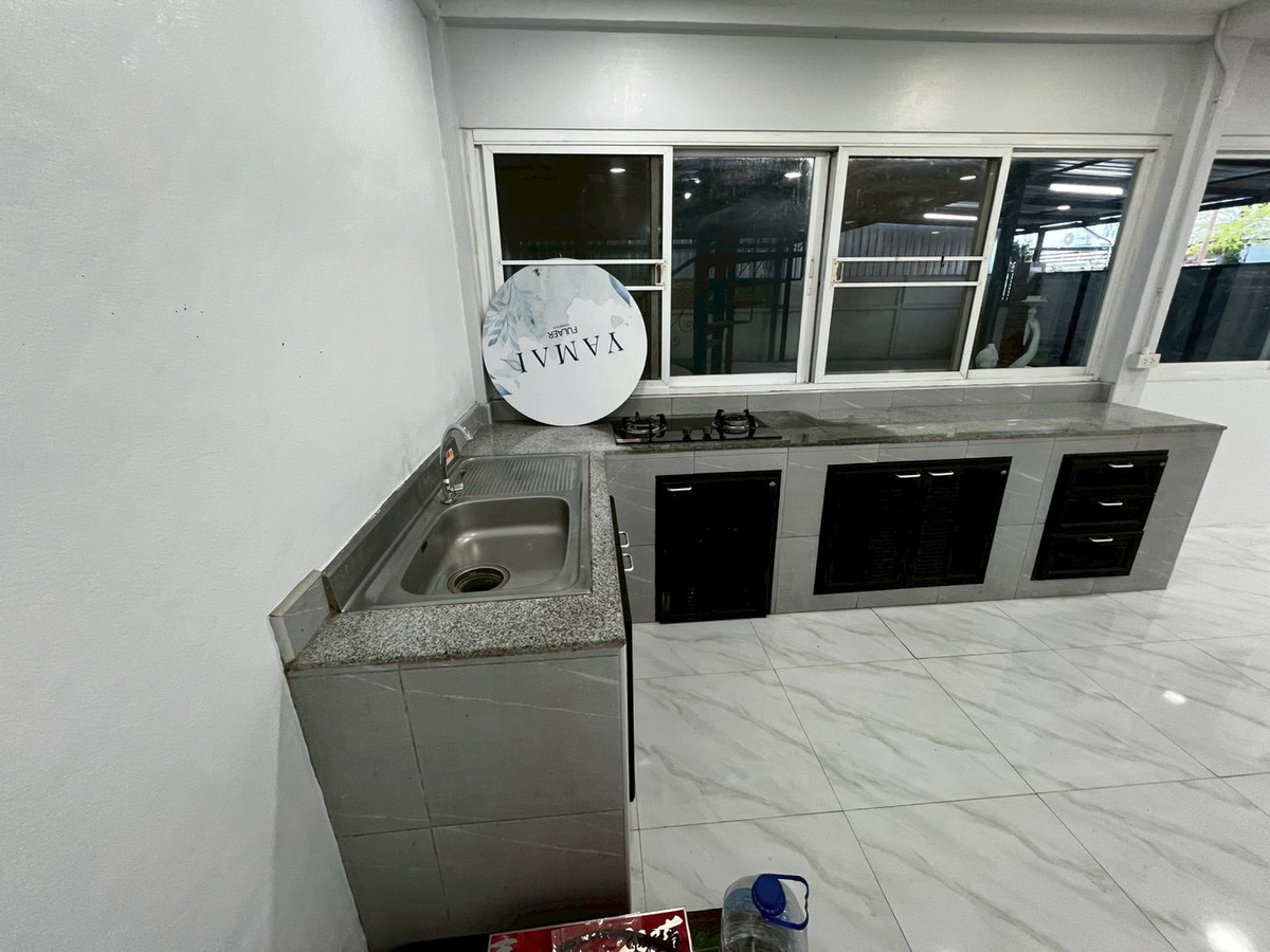 For RentHouseNonthaburi, Bang Yai, Bangbuathong : 5bedroom house, 91 sq.wa., near the BTS and Nonthaburi Government Center. Suitable for company registration.