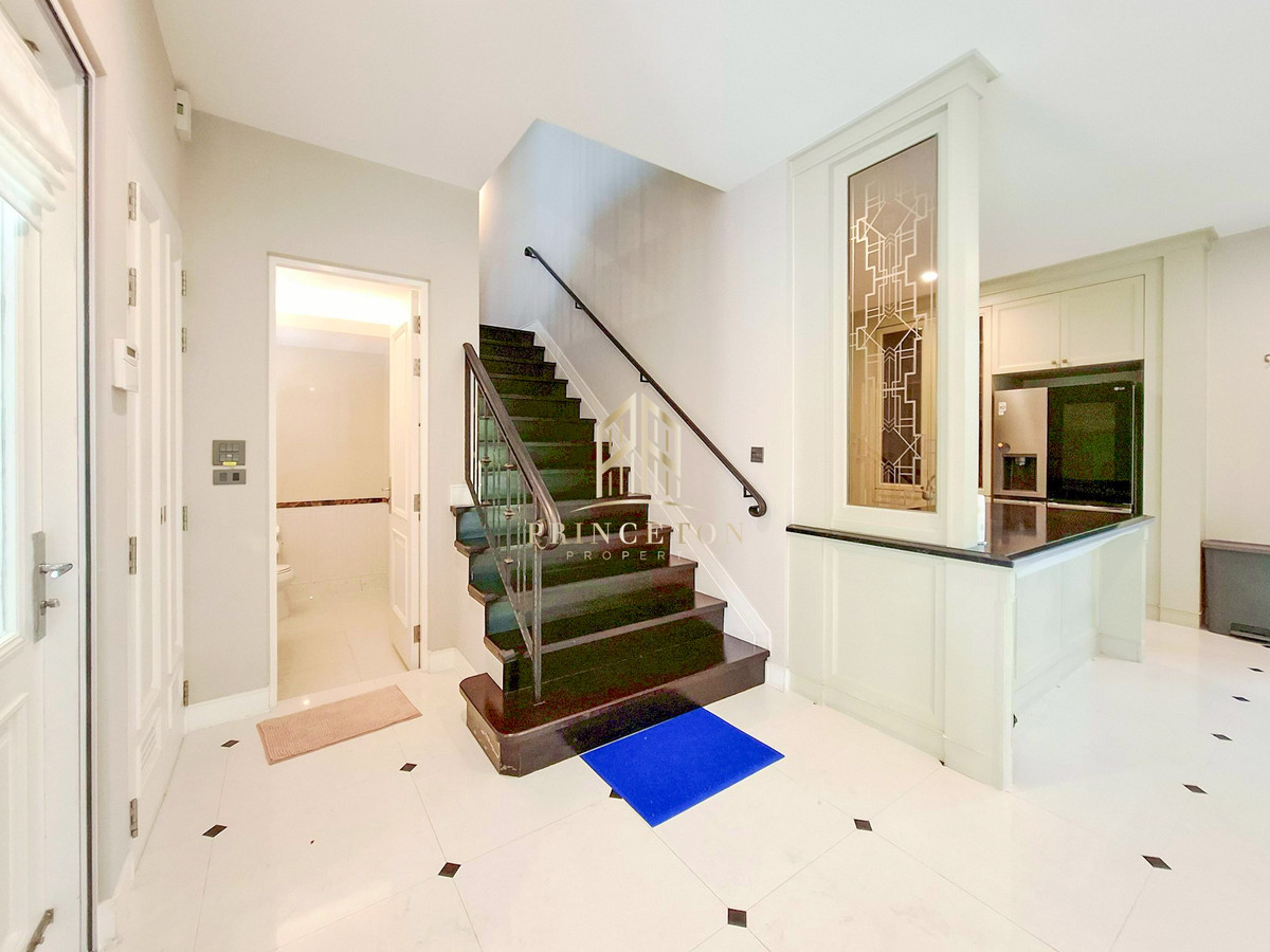 For RentHouseBangna, Bearing, Lasalle :  House for rent Nantawan Bangna Km. 7 near Mega Bangna 