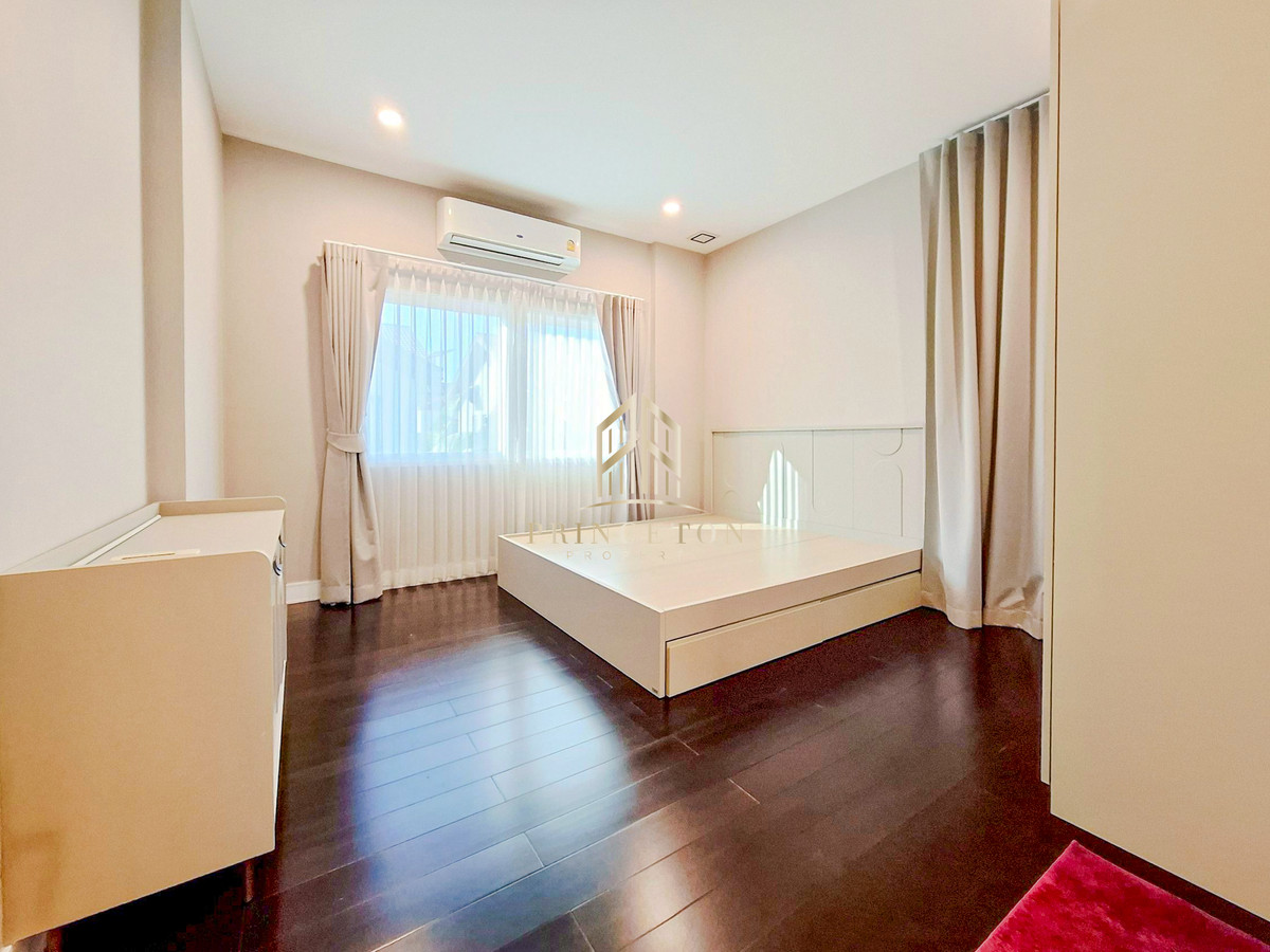 For RentHouseBangna, Bearing, Lasalle :  House for rent Nantawan Bangna Km. 7 near Mega Bangna 