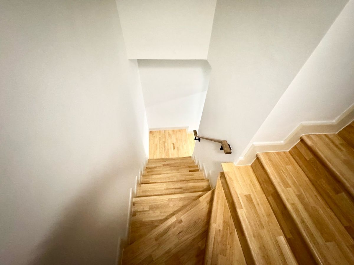 ขายทาวน์โฮมปทุมธานี รังสิต ธรรมศาสตร์ : ขาย ทาวน์โฮม 2 ชั้น หมู่บ้าน  V compound Tiwanon-Rangsit เจ้าของอยู่เองไม่เคยปล่อยเช่า เดินทางสะดวกใกล้ทางพิเศษศรีรัช ใกล้รถไฟฟ้าสายสีแดง