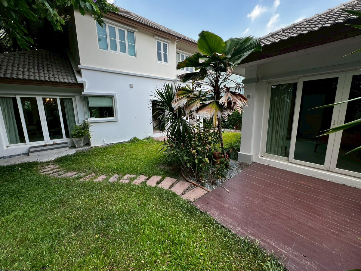 For RentHouseNonthaburi, Bang Yai, Bangbuathong : house 130 sq.wah, opposite Denla British (DBS), 4 bedrooms, 4 bathrooms, maid's room, fully furnished.