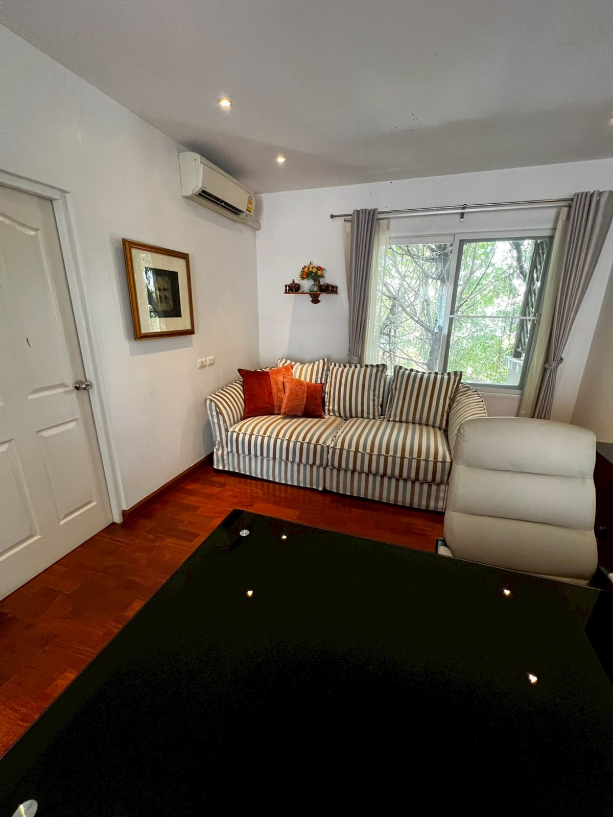 For RentHouseNonthaburi, Bang Yai, Bangbuathong : house 130 sq.wah, opposite Denla British (DBS), 4 bedrooms, 4 bathrooms, maid's room, fully furnished.