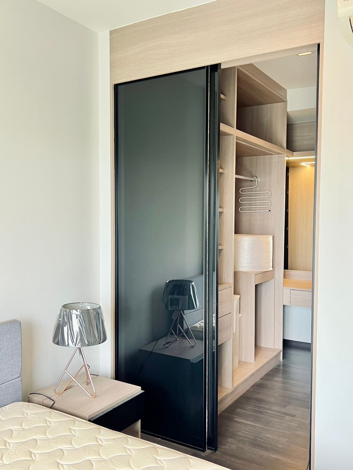 ให้เช่าคอนโดพระราม 9 เพชรบุรีตัดใหม่ RCA : ห้องที่ลูกค้าถามหาตลอดทั้งปี - Type : walk-in closet เพียง 22K/ month เท่านั้น - The Line Asoke- Ratchada ชั้น 33 วิวไม่บล็อค ห้องนี้คุ้มแน่นอน  