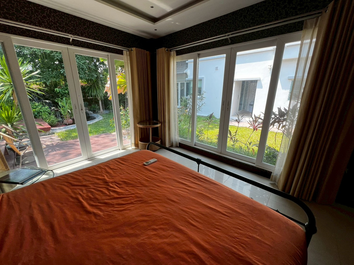 For RentHouseNonthaburi, Bang Yai, Bangbuathong : house 130 sq.wah, opposite Denla British (DBS), 4 bedrooms, 4 bathrooms, maid's room, fully furnished.