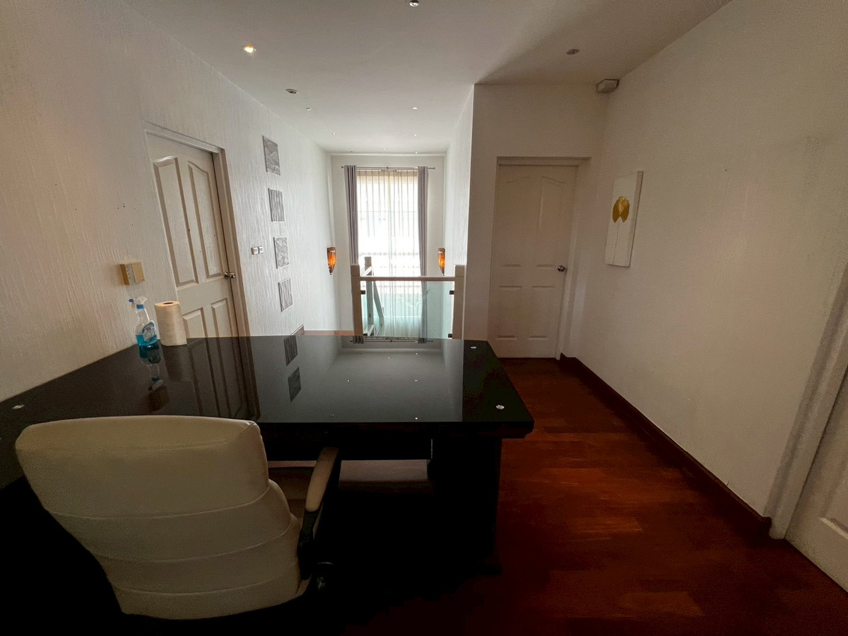 For RentHouseNonthaburi, Bang Yai, Bangbuathong : house 130 sq.wah, opposite Denla British (DBS), 4 bedrooms, 4 bathrooms, maid's room, fully furnished.