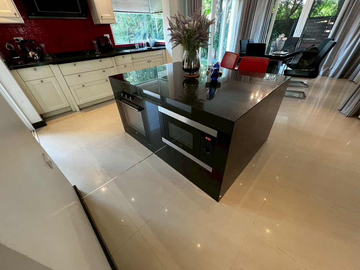 For RentHouseNonthaburi, Bang Yai, Bangbuathong : house 130 sq.wah, opposite Denla British (DBS), 4 bedrooms, 4 bathrooms, maid's room, fully furnished.