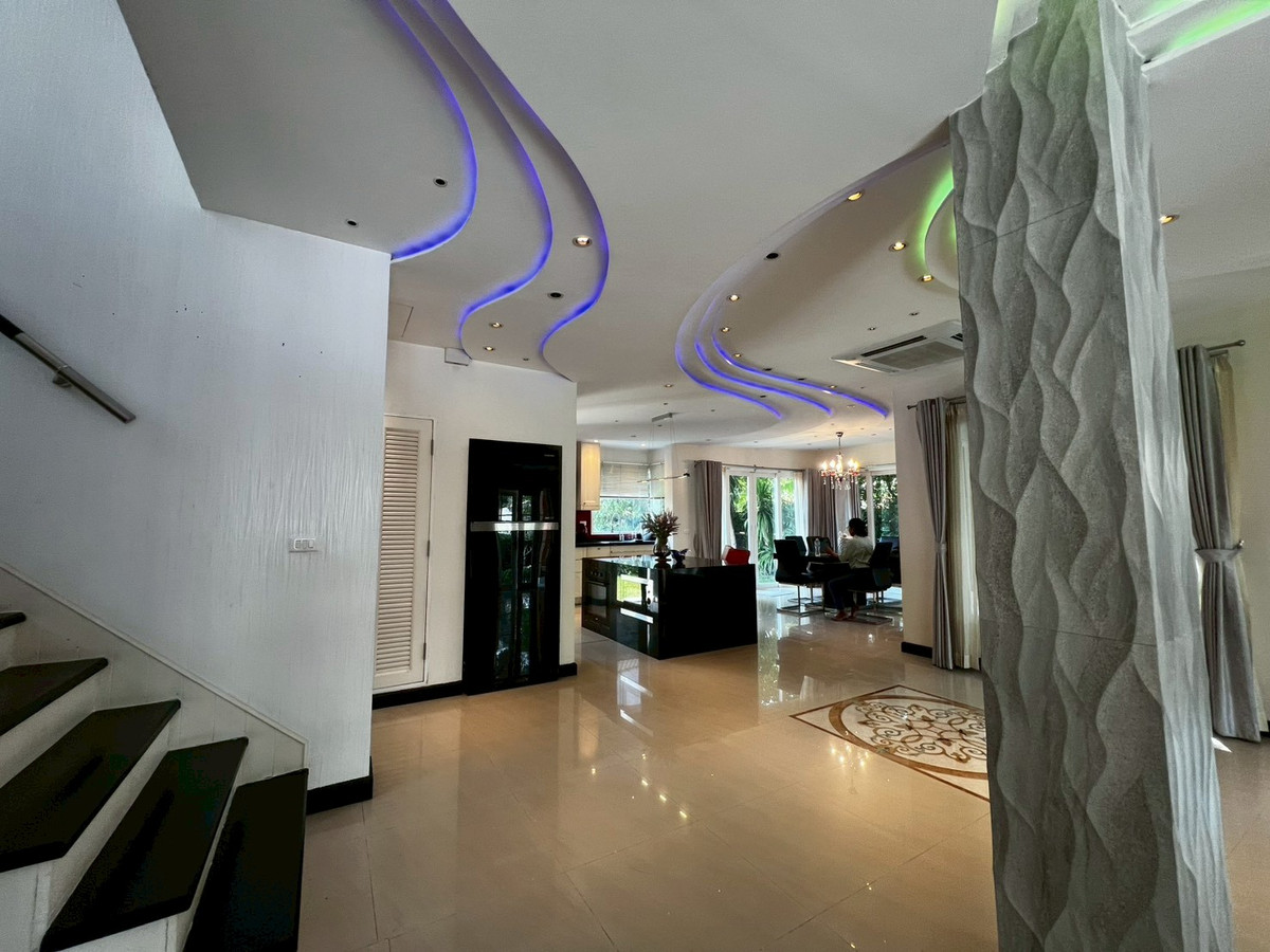 For RentHouseNonthaburi, Bang Yai, Bangbuathong : house 130 sq.wah, opposite Denla British (DBS), 4 bedrooms, 4 bathrooms, maid's room, fully furnished.