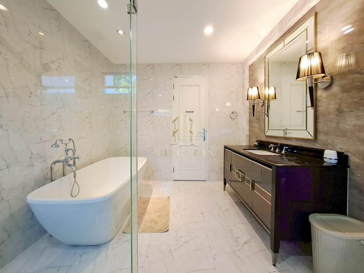 For RentHouseBangna, Bearing, Lasalle :  House for rent Nantawan Bangna Km. 7 near Mega Bangna 