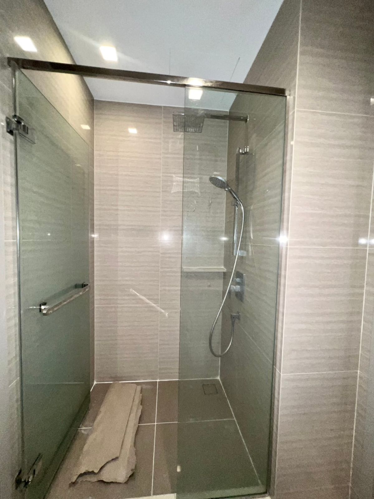 ให้เช่าคอนโดพระราม 9 เพชรบุรีตัดใหม่ RCA : ห้องที่ลูกค้าถามหาตลอดทั้งปี - Type : walk-in closet เพียง 22K/ month เท่านั้น - The Line Asoke- Ratchada ชั้น 33 วิวไม่บล็อค ห้องนี้คุ้มแน่นอน  