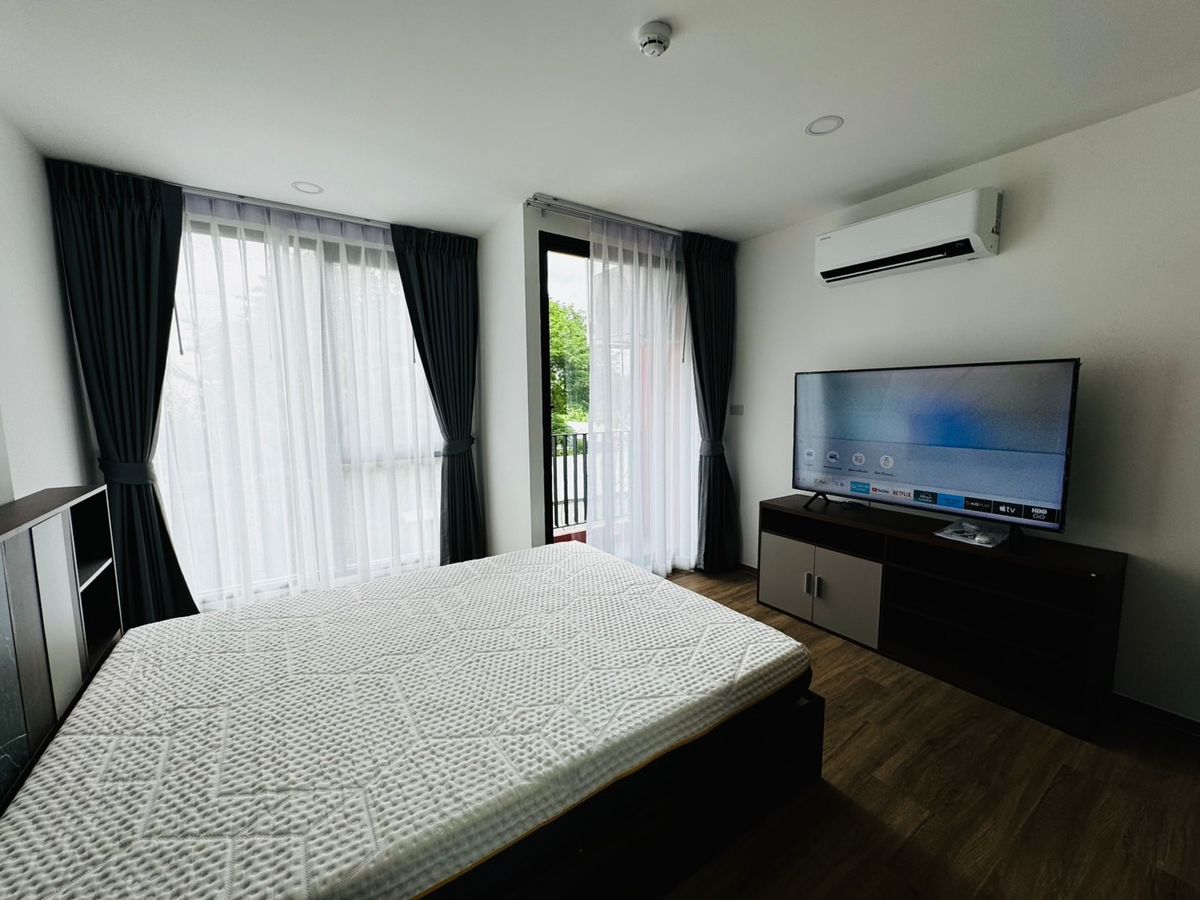 For RentCondoRatchadapisek, Huaikwang, Suttisan : 🏡 Rent! CybiQ Condo Ratchada 32 🌿 Rent Easy to pay! 🍜 Seven food is very close to the restaurant!