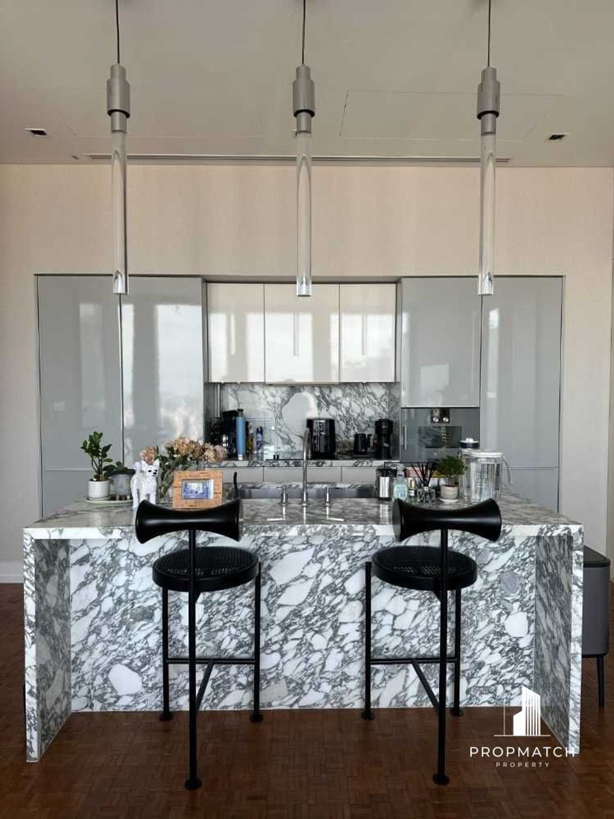 For RentCondoSathorn, Narathiwat : ✨Flash Deal ✨The Ritz-Carlton Residences Bangkok (2Bed 2Bath 124SQM) complete with !! Only 185,000 baht per month Tel.0981315848 @PropMatch