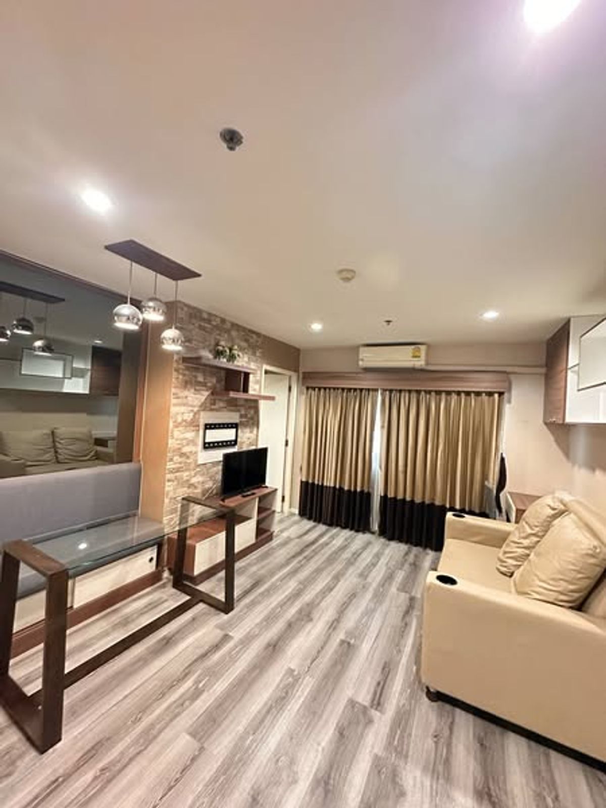ให้เช่าคอนโดบางนา แบริ่ง ลาซาล : ลุมพินี เมกะซิตี้ บางนา / 🛏 ขนาด 45 ตร.ม. | 2 ห้องนอน | 2 ห้องน้ำ | ชั้น 7