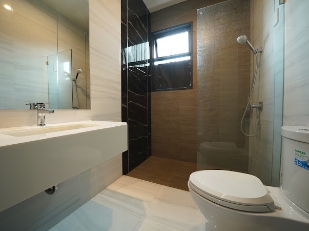 ขายทาวน์โฮมลาดพร้าว เซ็นทรัลลาดพร้าว : 🔥ขายด่วน + 🔥The Eight Chatuchak-Ratchada 3 ห้องนอน 4 ห้องน้ำ เอกสิทธิ์เพียง 8 ครอบครัว ❗