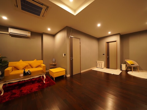 ขายทาวน์โฮมลาดพร้าว เซ็นทรัลลาดพร้าว : 🔥ขายด่วน + 🔥The Eight Chatuchak-Ratchada 3 ห้องนอน 4 ห้องน้ำ เอกสิทธิ์เพียง 8 ครอบครัว ❗