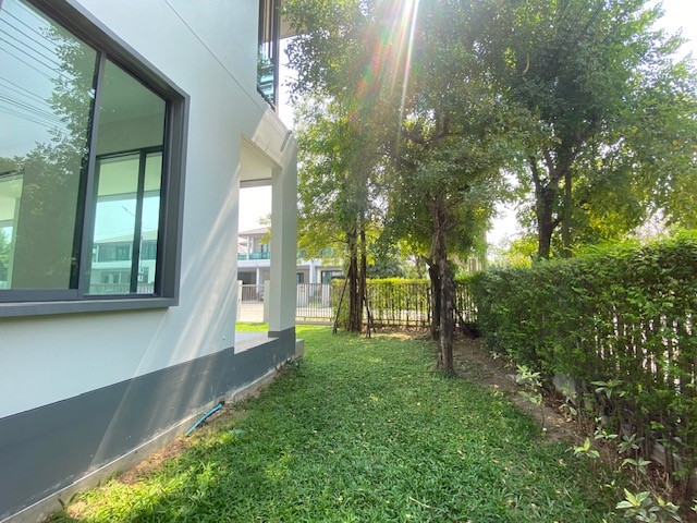 ขายบ้านนวมินทร์ รามอินทรา : 🔥ขายด่วน + 🔥บุราสิริวัชรพล 5 ห้องนอน 5 ห้องน้ำ ใกล้ทางขึ้นทางด่วนรามอินทรา-อาจณรงค์