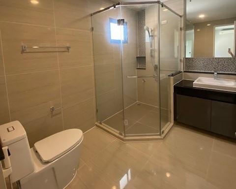 ขายบ้านนวมินทร์ รามอินทรา : 🔥ขายด่วน + 🔥บุราสิริวัชรพล 5 ห้องนอน 5 ห้องน้ำ ใกล้ทางขึ้นทางด่วนรามอินทรา-อาจณรงค์