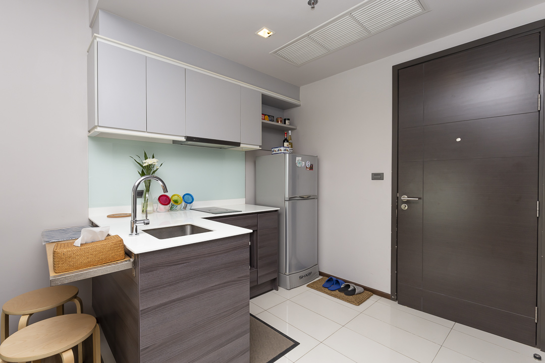 ขายคอนโดสุขุมวิท อโศก ทองหล่อ : 🔥ขายด่วน + 🔥ซีลบายแสนสิริ ขนาด 35 ตร.ม. 1 ห้องนอน ตกแต่งสไตล์โมเดิร์น มีเครื่องใช้ไฟฟ้า