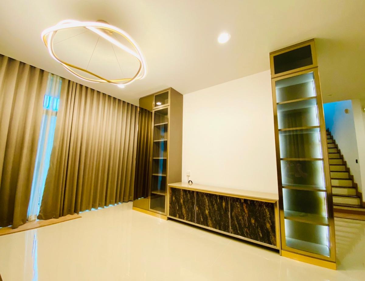 For RentHousePattanakan, Srinakarin : 🔥For urgent rent+🔥Setthasiri Pattanakarn located next to Pattanakarn Road, near ARL Hua Mak, fully furnished, ready to move in