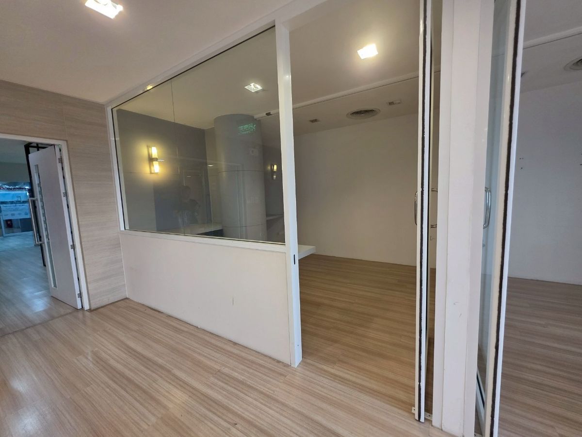 For RentOfficeVipawadee, Don Mueang, Lak Si :  Office for rent, juthamard Building, prime location, next to the main Vibhavadi Rangsit Road.