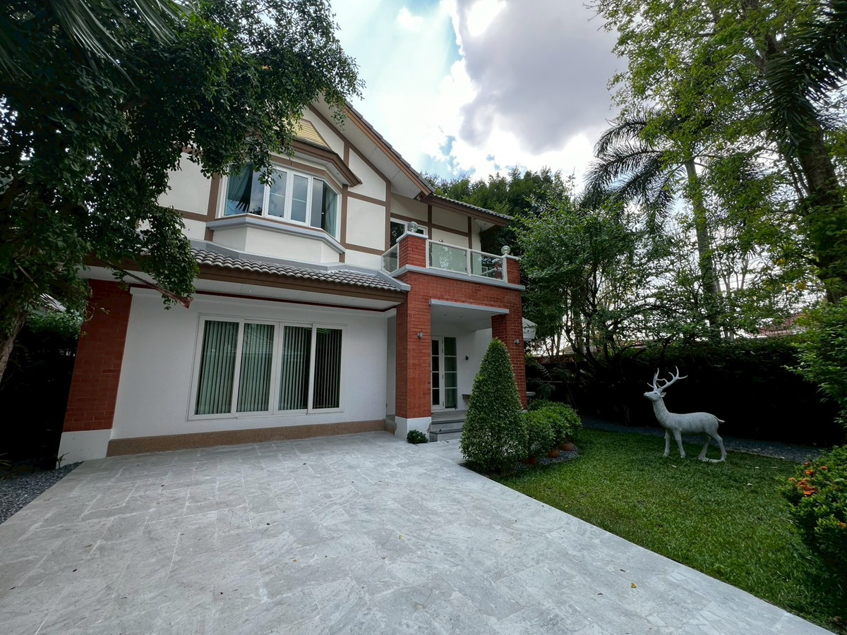 For RentHouseNonthaburi, Bang Yai, Bangbuathong : house 130 sq.wah, opposite Denla British (DBS), 4 bedrooms, 4 bathrooms, maid's room, fully furnished.