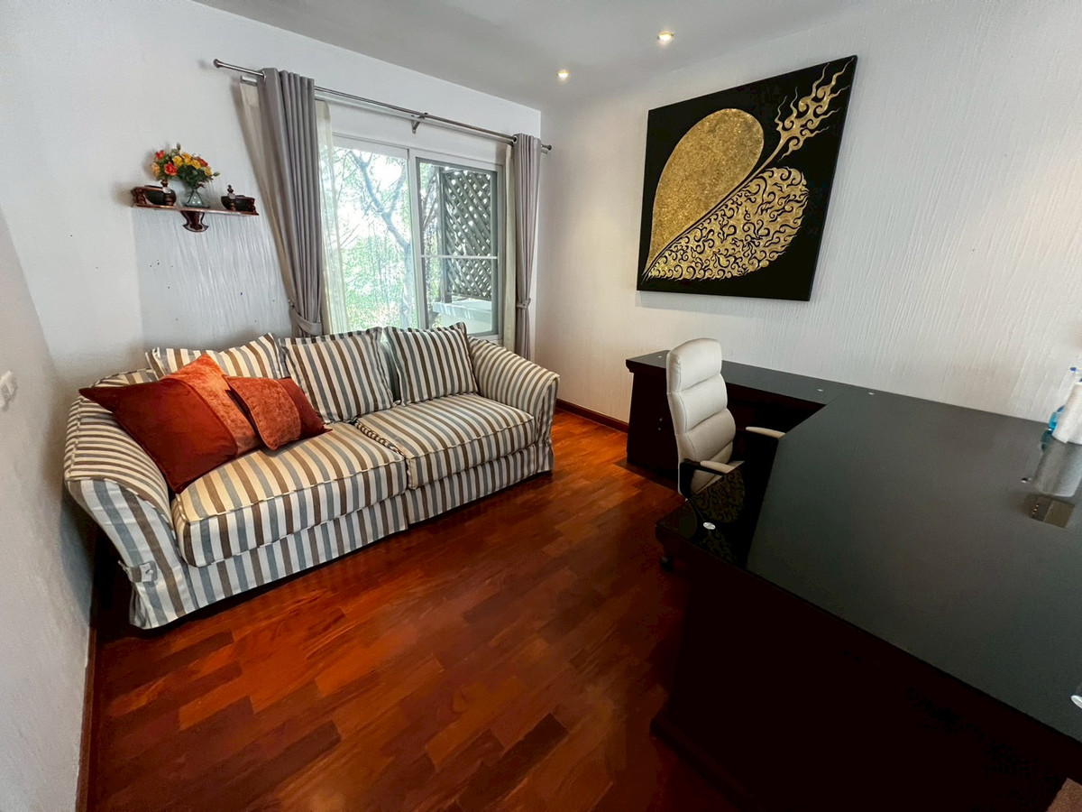 For RentHouseNonthaburi, Bang Yai, Bangbuathong : house 130 sq.wah, opposite Denla British (DBS), 4 bedrooms, 4 bathrooms, maid's room, fully furnished.