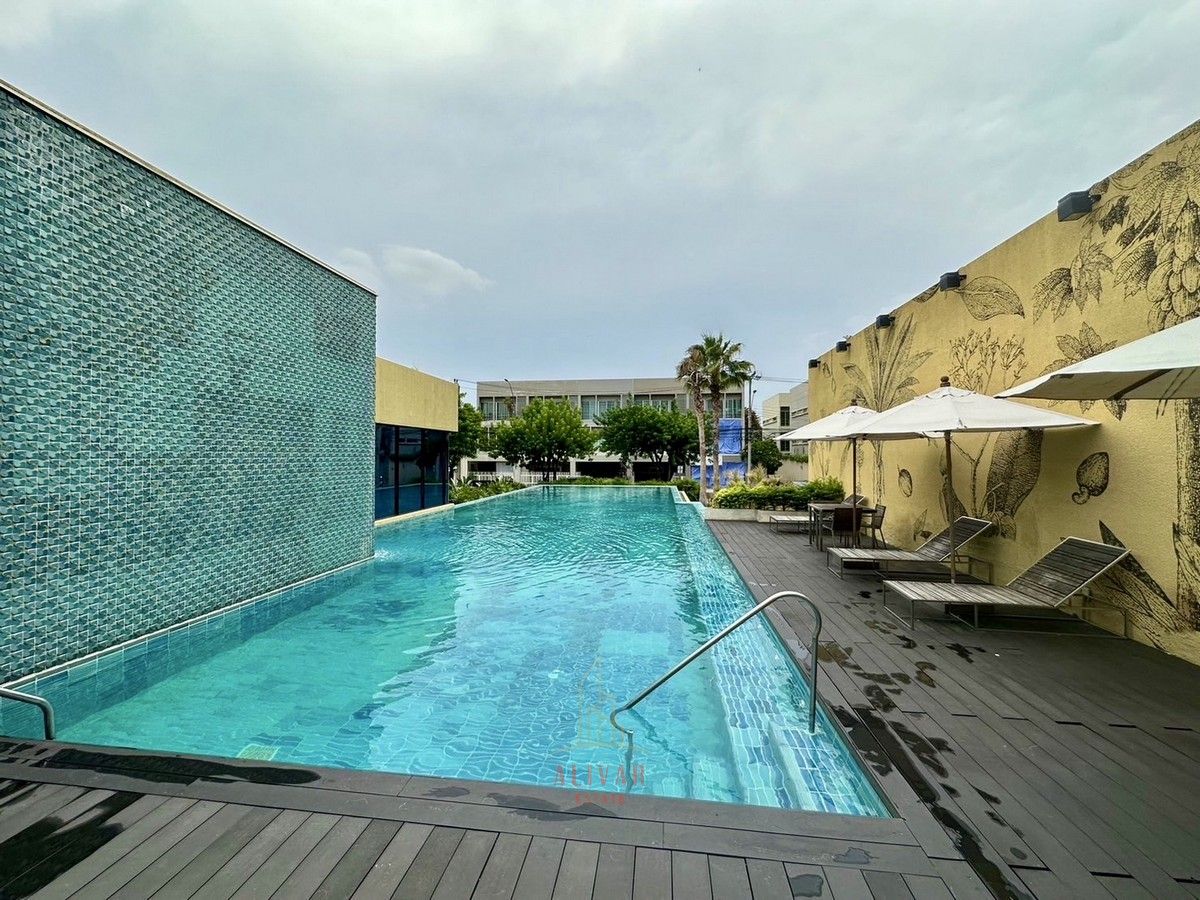 For RentTownhomePattanakan, Srinakarin : RH070225 For rent, 3-storey townhouse, 5 bedrooms, Noble Cube Phatthanakan