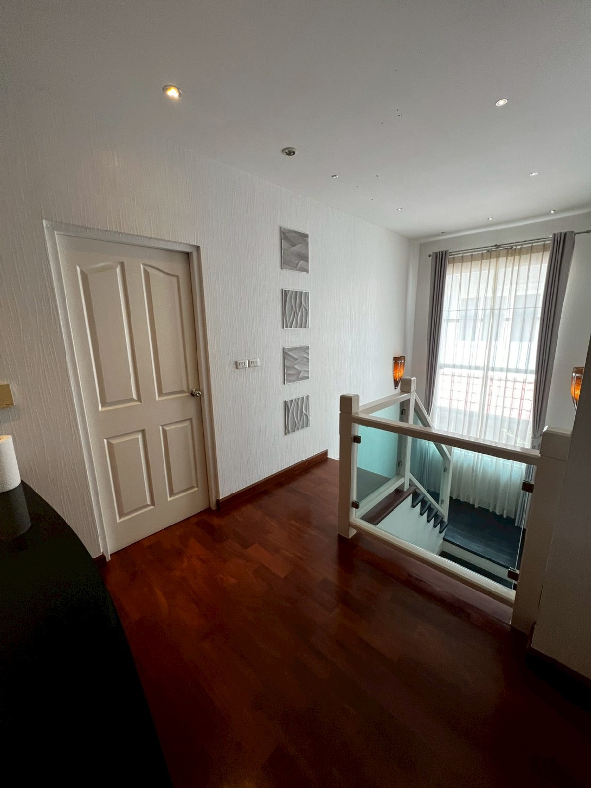 For RentHouseNonthaburi, Bang Yai, Bangbuathong : house 130 sq.wah, opposite Denla British (DBS), 4 bedrooms, 4 bathrooms, maid's room, fully furnished.