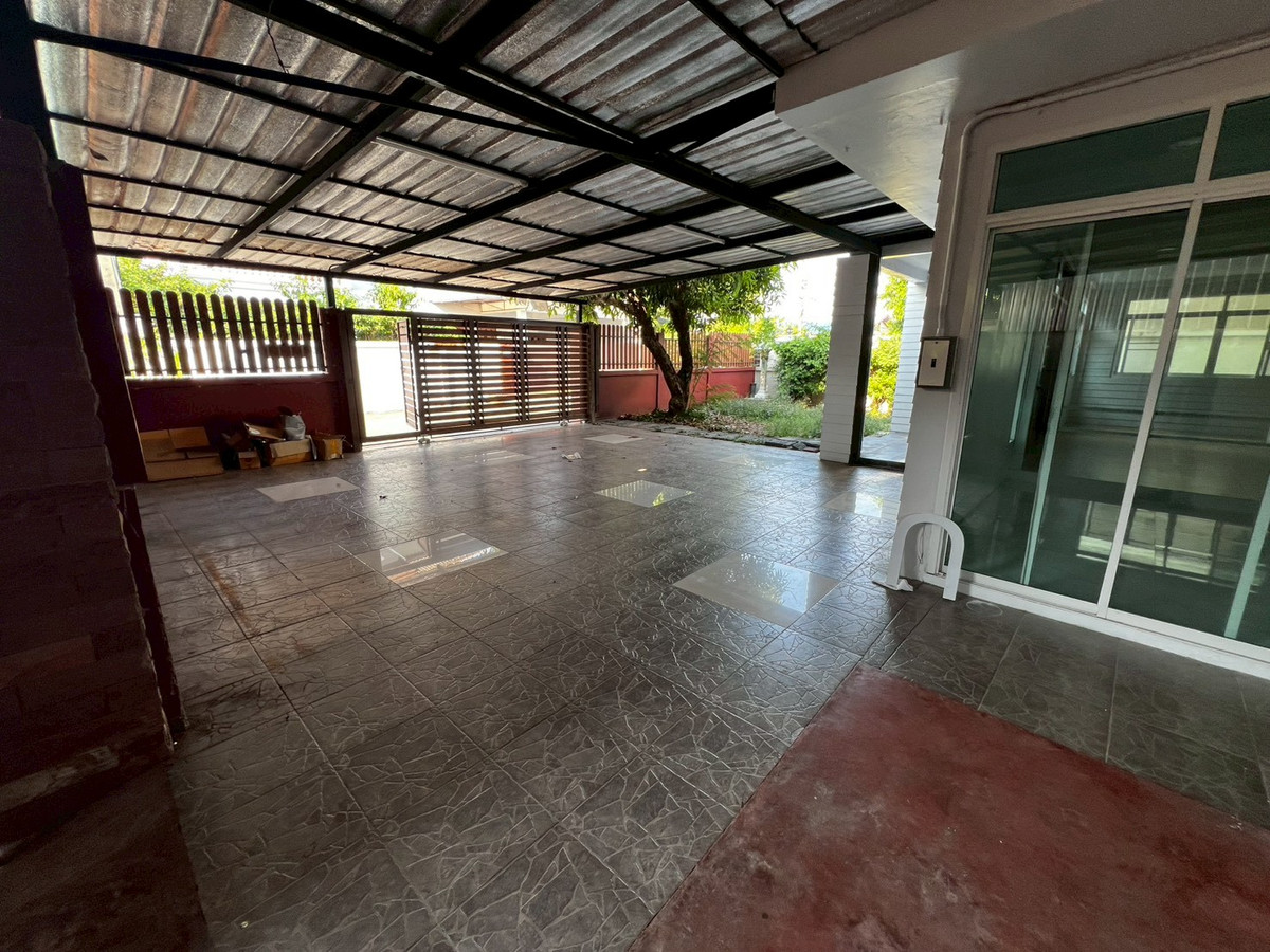 For RentHouseNonthaburi, Bang Yai, Bangbuathong : 5bedroom house, 91 sq.wa., near the BTS and Nonthaburi Government Center. Suitable for company registration.