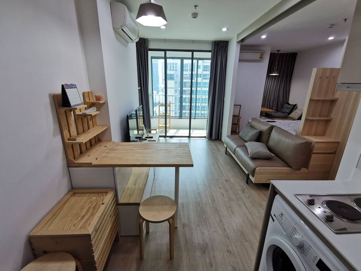 ให้เช่าคอนโดสยาม จุฬา สามย่าน : For Rent Condo Ideo Q chula-samyan fully furnished (S15-30985)