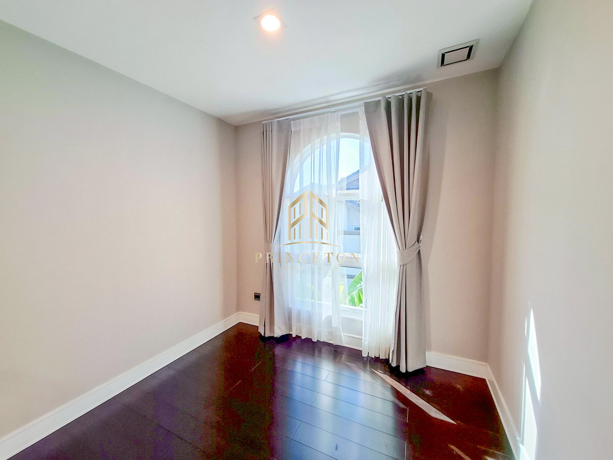 For RentHouseBangna, Bearing, Lasalle :  House for rent Nantawan Bangna Km. 7 near Mega Bangna 