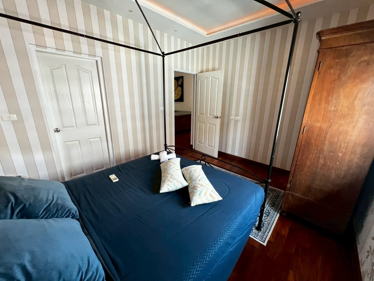 For RentHouseNonthaburi, Bang Yai, Bangbuathong : house 130 sq.wah, opposite Denla British (DBS), 4 bedrooms, 4 bathrooms, maid's room, fully furnished.