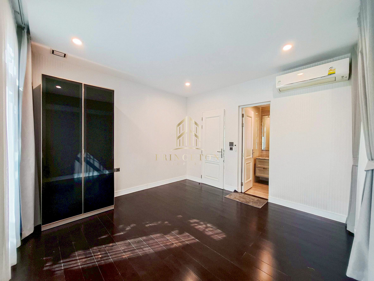 For RentHouseBangna, Bearing, Lasalle :  House for rent Nantawan Bangna Km. 7 near Mega Bangna 