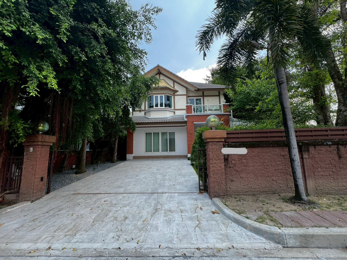 For RentHouseNonthaburi, Bang Yai, Bangbuathong : house 130 sq.wah, opposite Denla British (DBS), 4 bedrooms, 4 bathrooms, maid's room, fully furnished.