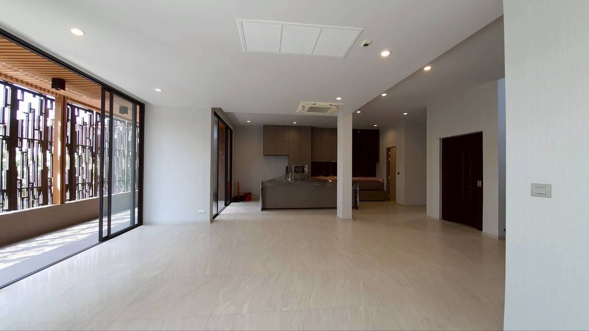 บ้านพัฒนาการ ศรีนครินทร์ : ▲Duplex The Sukhothai Residence ▲ 492 sq.m. | 72 sq.wa. | Sale: 46MB Rent: 300k | 5 Bedrooms 6 Bathrooms | 086-9299929 Punny