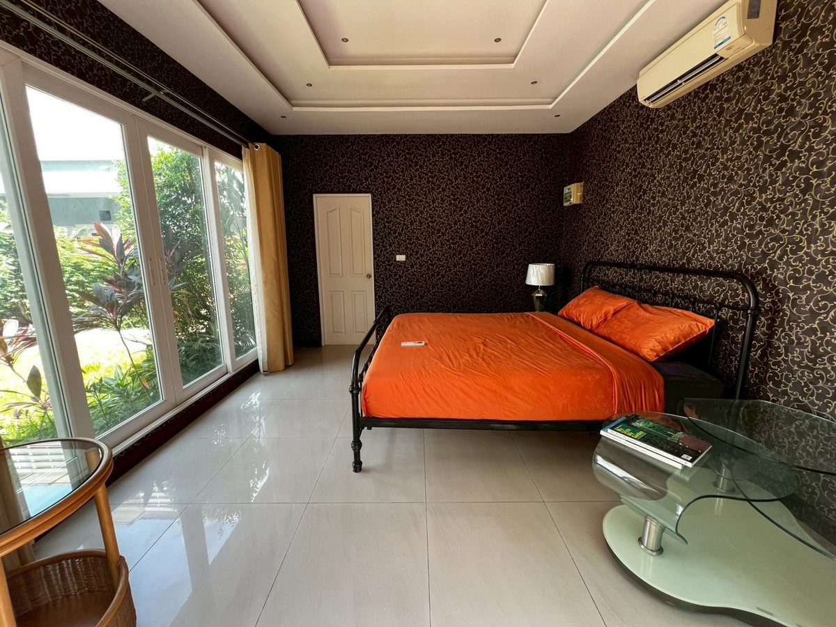 For RentHouseNonthaburi, Bang Yai, Bangbuathong : house 130 sq.wah, opposite Denla British (DBS), 4 bedrooms, 4 bathrooms, maid's room, fully furnished.