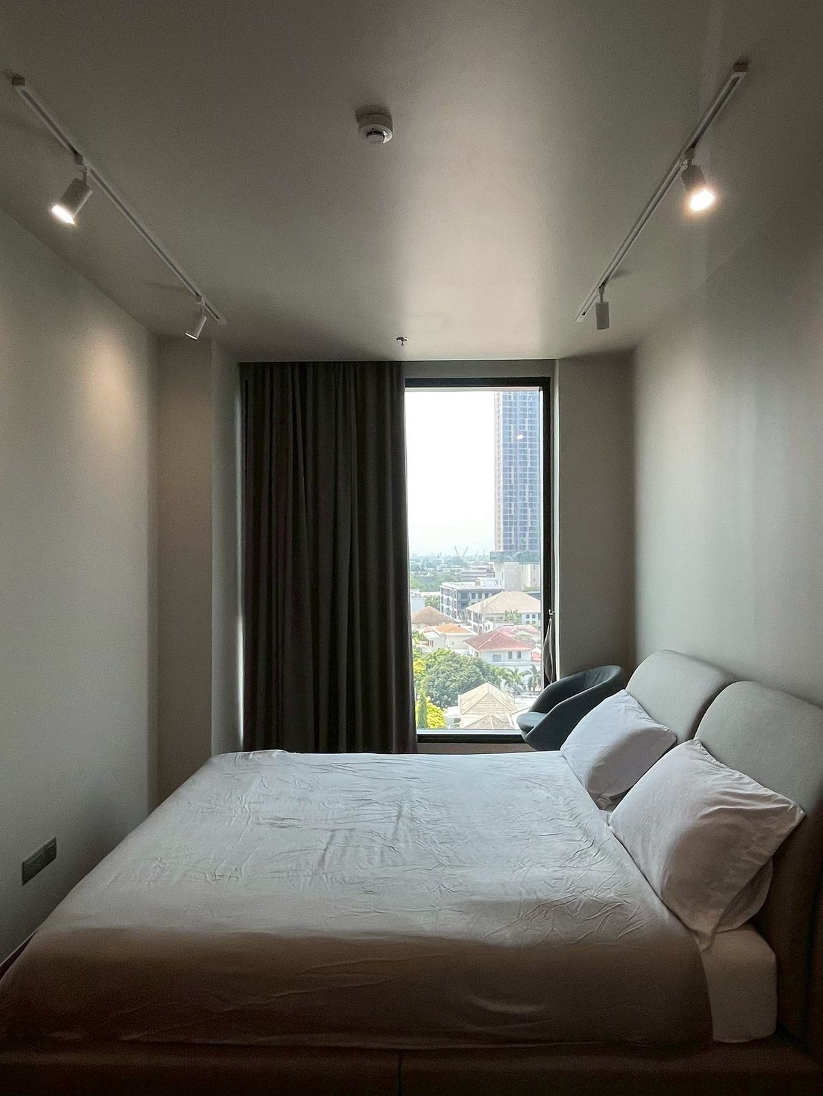 ให้เช่าคอนโดสุขุมวิท อโศก ทองหล่อ : ให้เช่า Ideo Q Sukhumvit 36 ปลอดภัย ได้มาตรฐานรองรับแผ่นดินไหว ในห้องสไตล์ Nordic ติด BTS ทองหล่อ