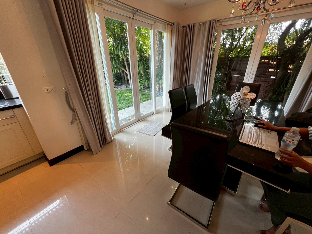 For RentHouseNonthaburi, Bang Yai, Bangbuathong : house 130 sq.wah, opposite Denla British (DBS), 4 bedrooms, 4 bathrooms, maid's room, fully furnished.