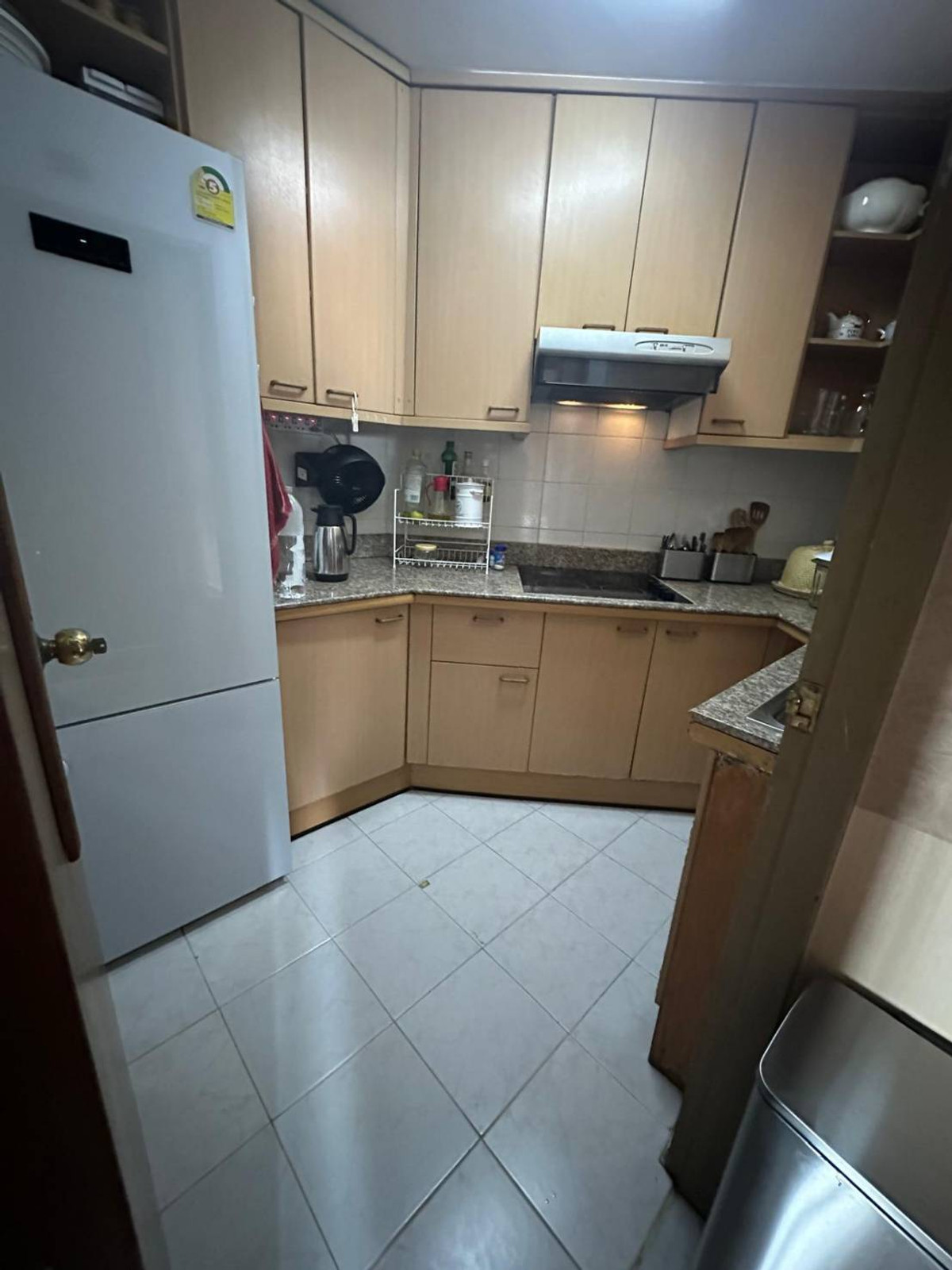 ให้เช่าคอนโดวิทยุ ชิดลม หลังสวน : - 2 ห้องนอน 2 ห้องน้ำ 1ห้องนั่งเล่น (เฟอร์นิเจอร์ครบ)
- ห้องขนาด 111.85 ตร.ม. 
- สัญญาขั้นต่ำ 6 เดือนขึ้นไป 
- มัดจำ 2 เดือน ล่วงหน้า 1 เดือน  
- ค่าเช่า 35,000 บาท/เดือน  ต่อรองได้
- ใกล้ห้างเซ็นทรัลเอ็มบาสซี่ , BTS เพลินจิต 850 เมตร