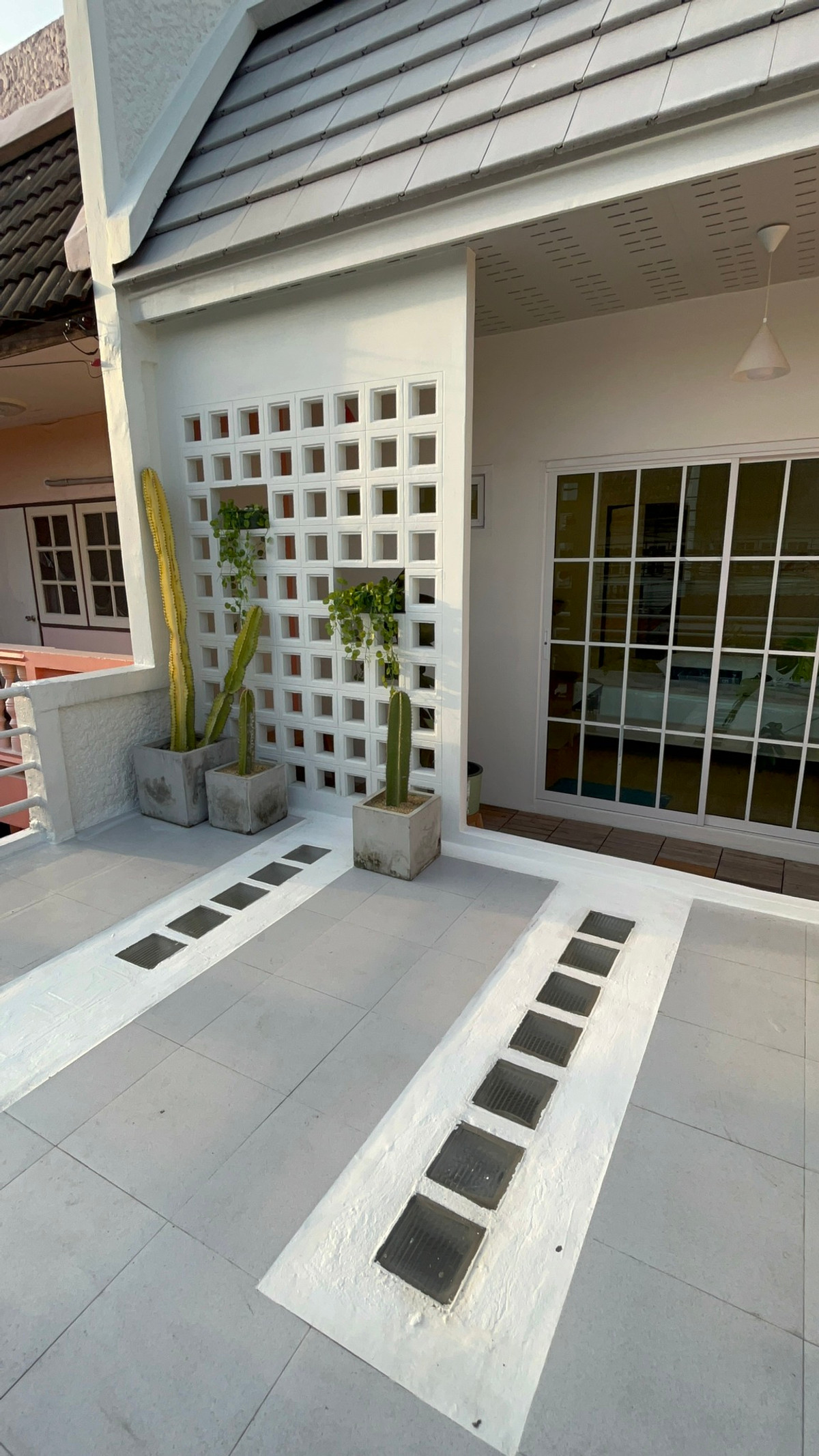 ให้เช่าบ้านเกษตร นวมินทร์ ลาดปลาเค้า : ทาวน์โฮม ถนนนวมินทร์ รีโนเวทใหม่ มินิม่อล สไตล์ ตรงข้ามโรงพยาบาลพญาไท นวมินทร์