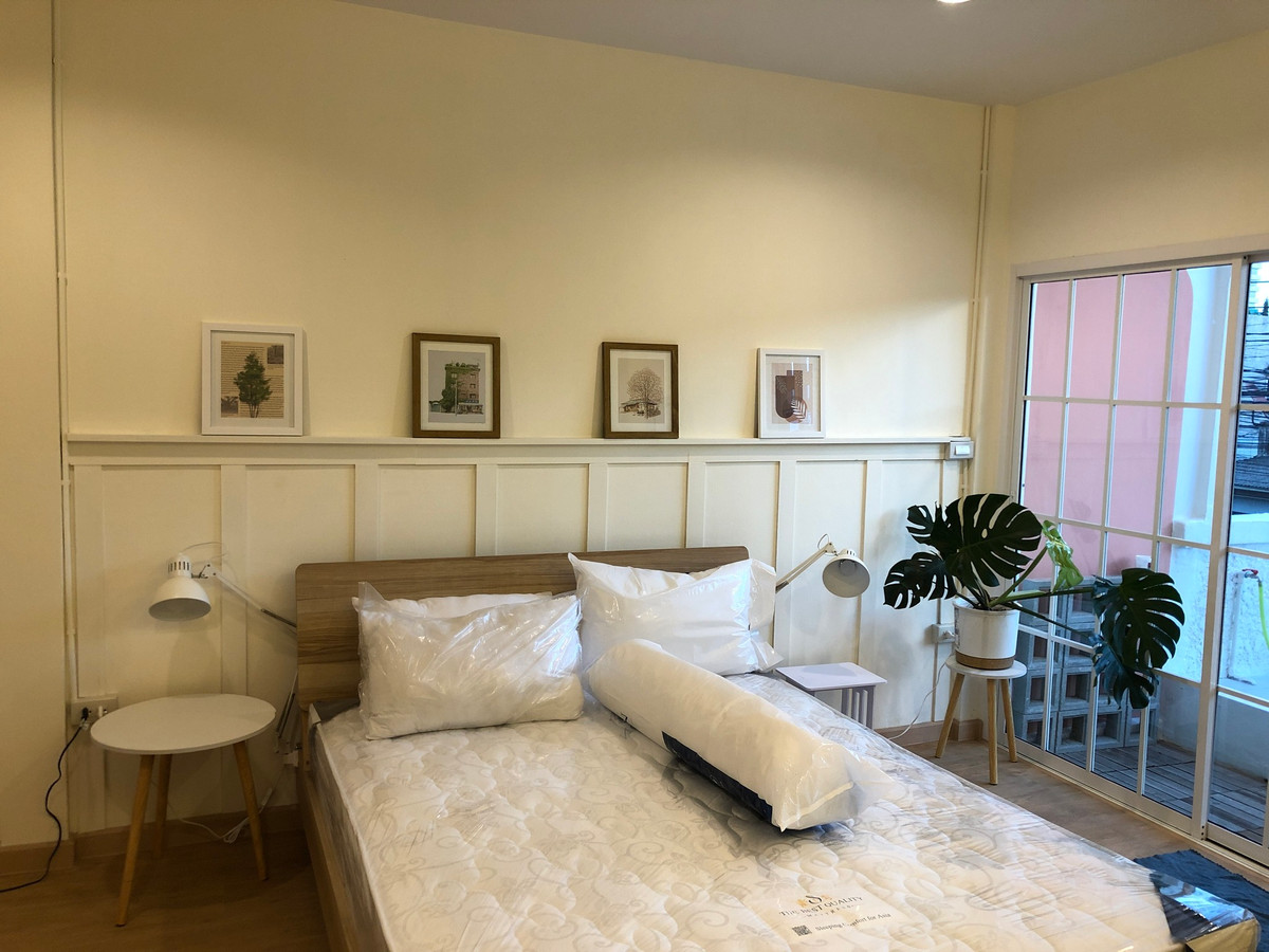 ให้เช่าบ้านเกษตร นวมินทร์ ลาดปลาเค้า : ทาวน์โฮม ถนนนวมินทร์ รีโนเวทใหม่ มินิม่อล สไตล์ ตรงข้ามโรงพยาบาลพญาไท นวมินทร์