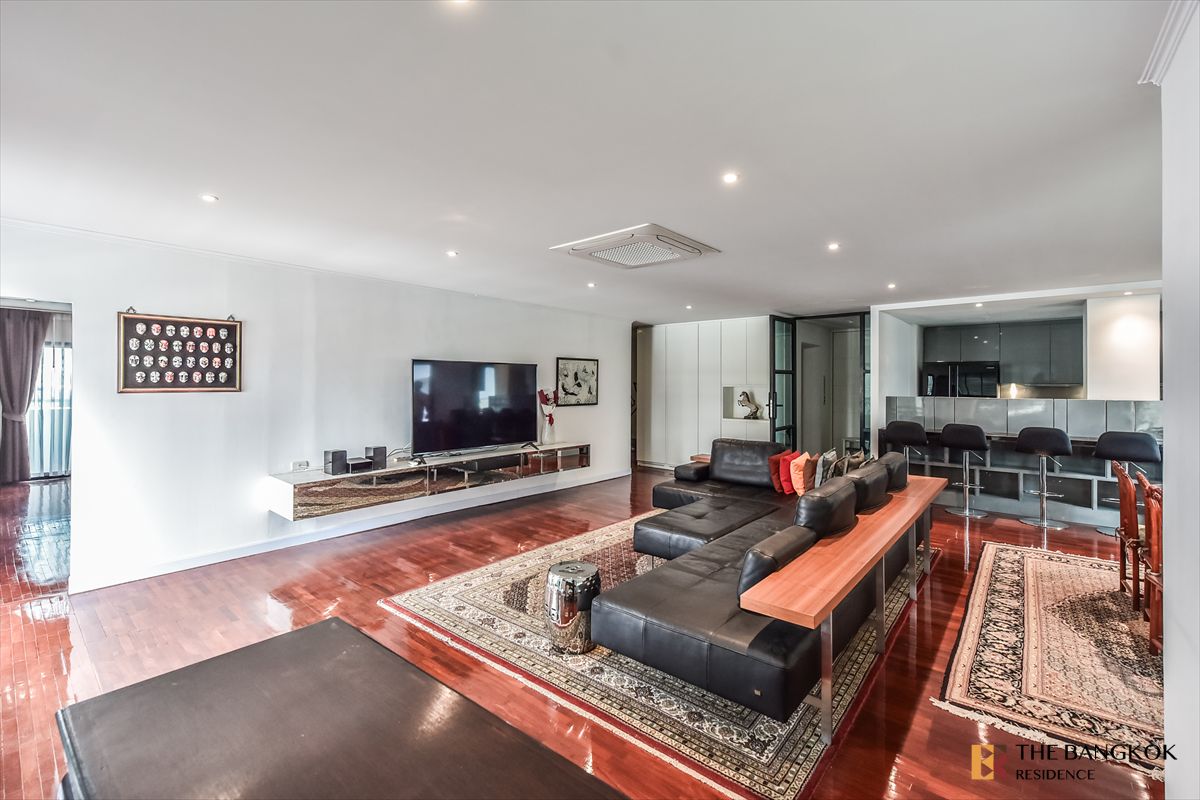 ขายคอนโดวิทยุ ชิดลม หลังสวน : ✨Rare Unit⚡Beautiful decorated unit , Serene Living⚡ ลา เมซอง ร่วมฤดี ใกล้ BTS เพลินจิต