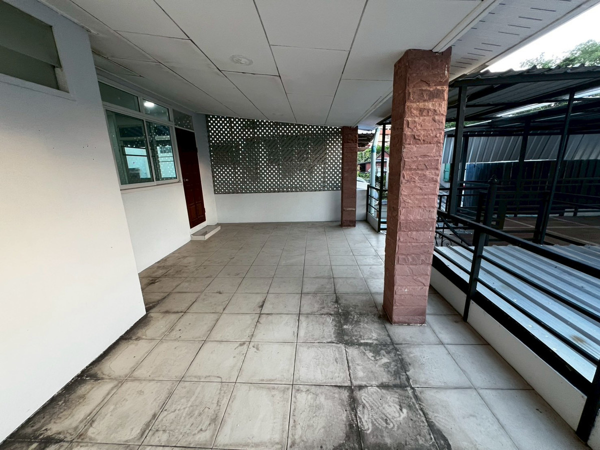 For RentHouseNonthaburi, Bang Yai, Bangbuathong : 5bedroom house, 91 sq.wa., near the BTS and Nonthaburi Government Center. Suitable for company registration.