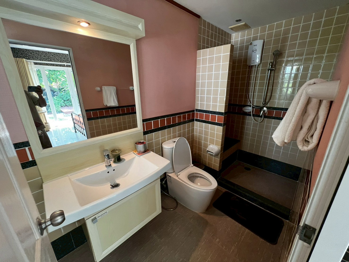 For RentHouseNonthaburi, Bang Yai, Bangbuathong : house 130 sq.wah, opposite Denla British (DBS), 4 bedrooms, 4 bathrooms, maid's room, fully furnished.