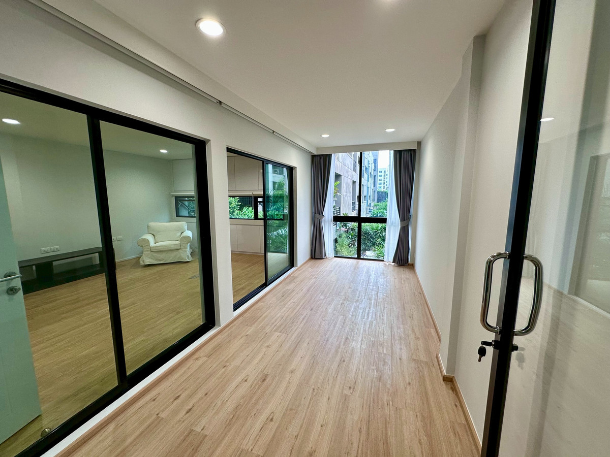 For RentTownhomePattanakan, Srinakarin : RH070225 For rent, 3-storey townhouse, 5 bedrooms, Noble Cube Phatthanakan