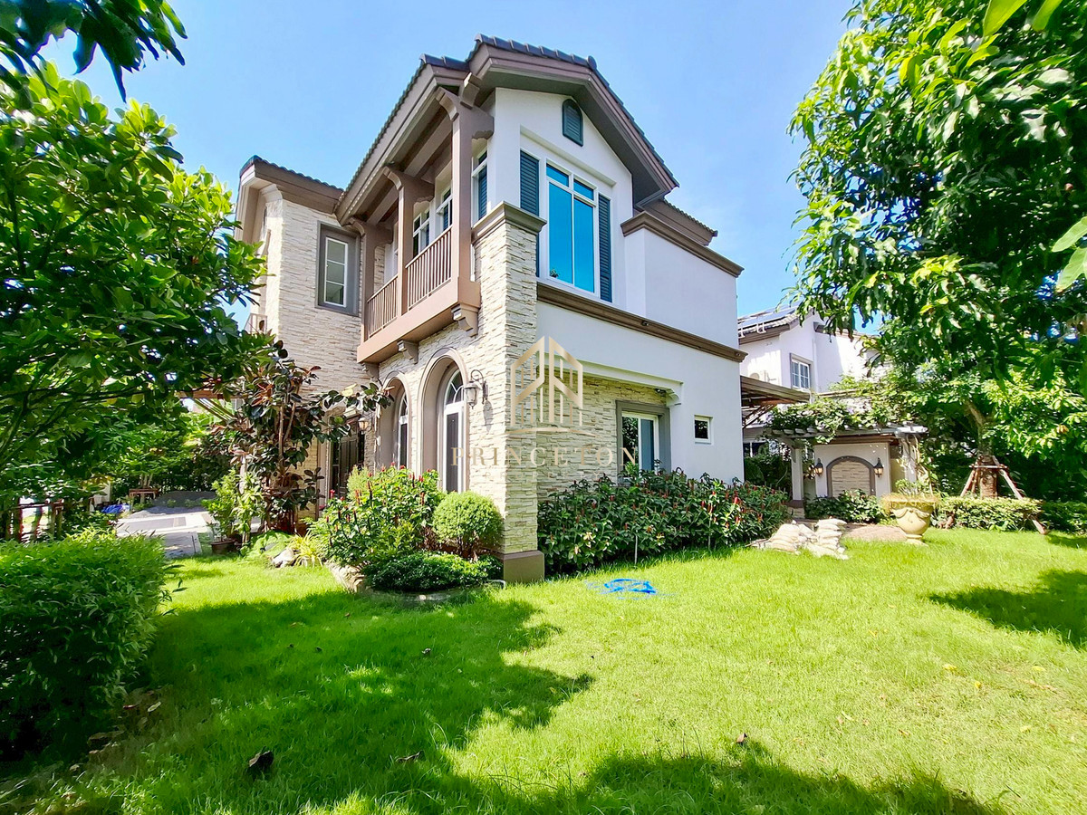 For RentHouseBangna, Bearing, Lasalle :  House for rent Nantawan Bangna Km. 7 near Mega Bangna 