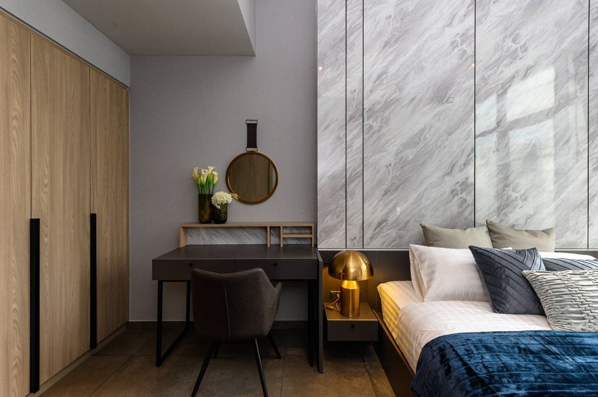 ขายคอนโดสุขุมวิท อโศก ทองหล่อ : ขายพร้อมผู้เช่าผลตอบแทน 4% ต่อปี  คอนโด The Lofts Asoke เดินทางไปไหนมาไหนสะดวก ใกล้รถไฟฟ้า หาของกินง่าย ลงทุนก็ได้ อยู่เองก็ดี ขายราคาไม่แพง ต่อรองได้ สนใจทักแชทหรือโทรมาได้เลย