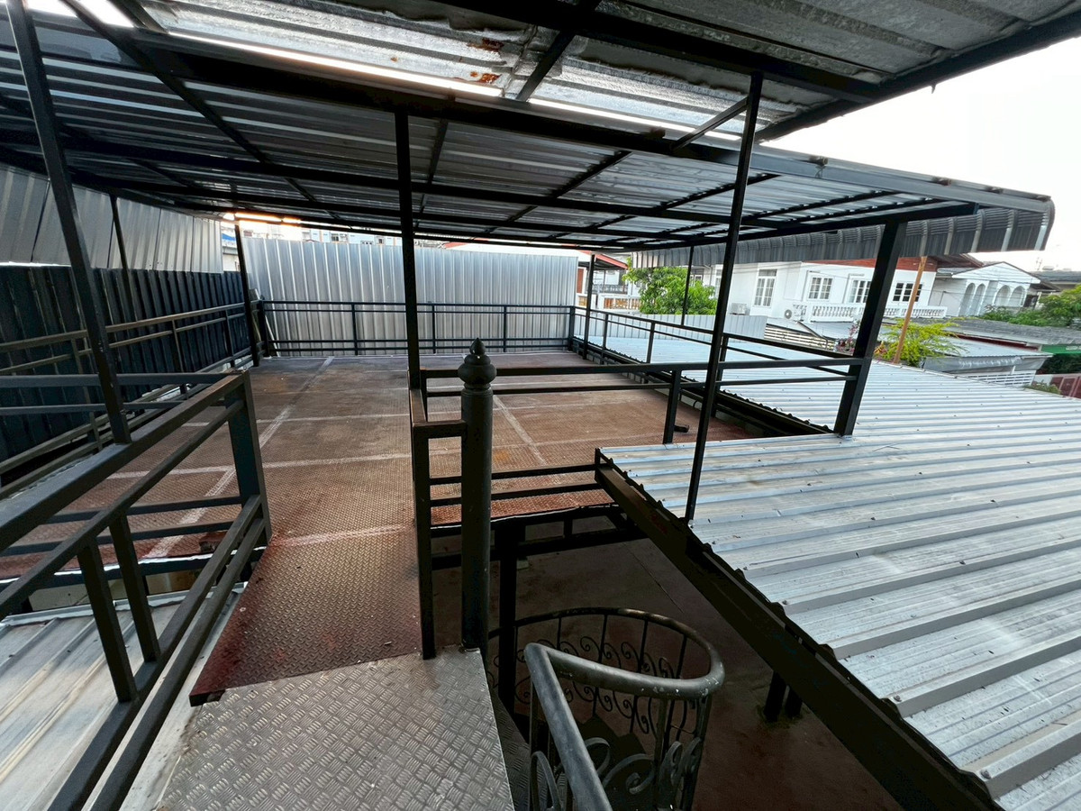 For RentHouseNonthaburi, Bang Yai, Bangbuathong : 5bedroom house, 91 sq.wa., near the BTS and Nonthaburi Government Center. Suitable for company registration.