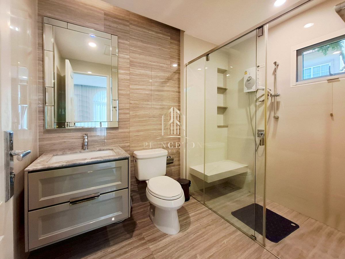 For RentHouseBangna, Bearing, Lasalle :  House for rent Nantawan Bangna Km. 7 near Mega Bangna 