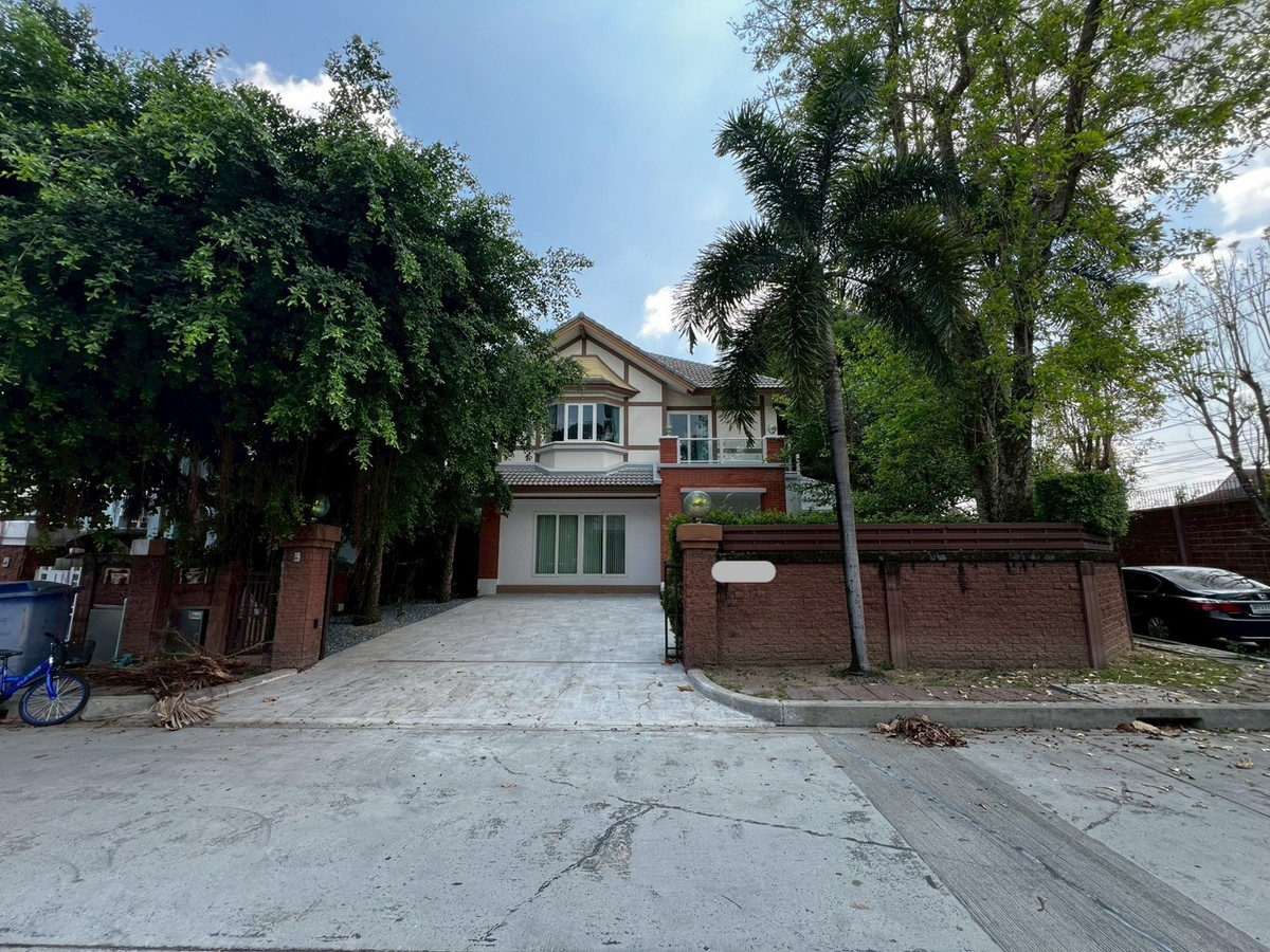 For RentHouseNonthaburi, Bang Yai, Bangbuathong : house 130 sq.wah, opposite Denla British (DBS), 4 bedrooms, 4 bathrooms, maid's room, fully furnished.